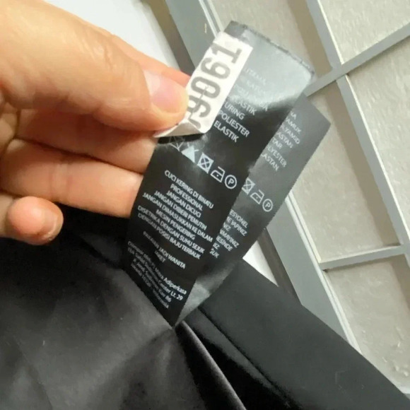 Ever New - Black Fitted Blazer - US2 - perfect for the office dress up some Jean - Picture 4 of 8